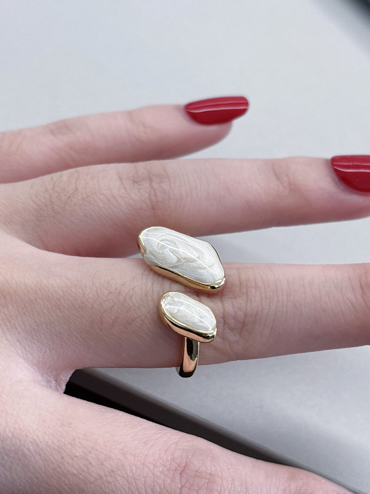 Silent Island Ring