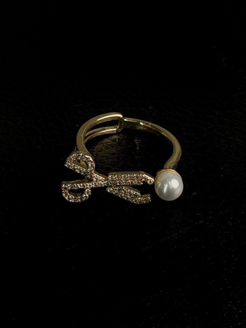 The Severing Pearl Ring